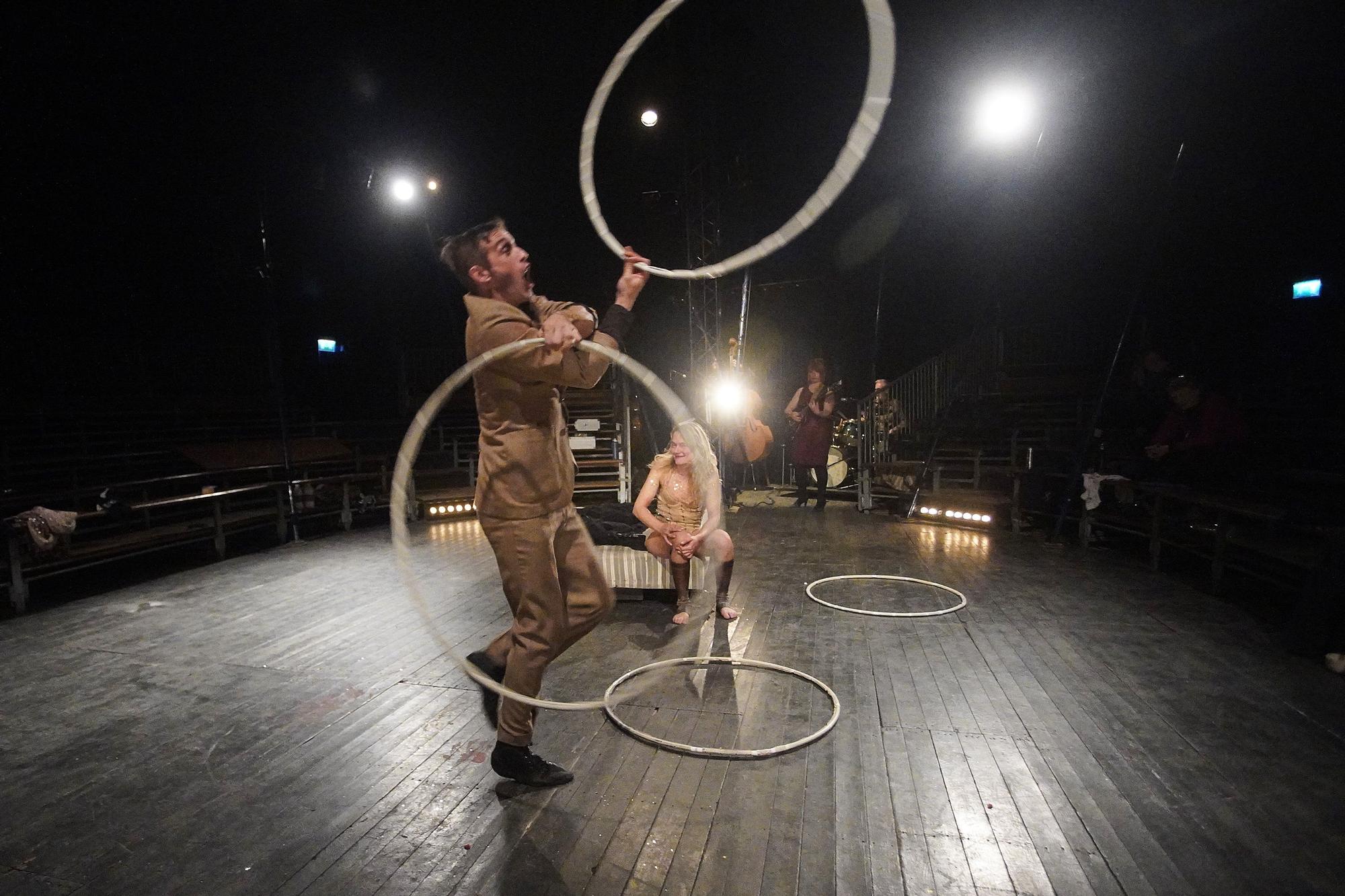 Rasposo tanca la gira internacional a Girona amb l'espectacle circense de 'La Dévorée'