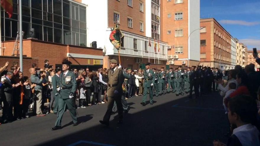 Desfile de la Guardia Civil en el Día de la Virgen del Pilar