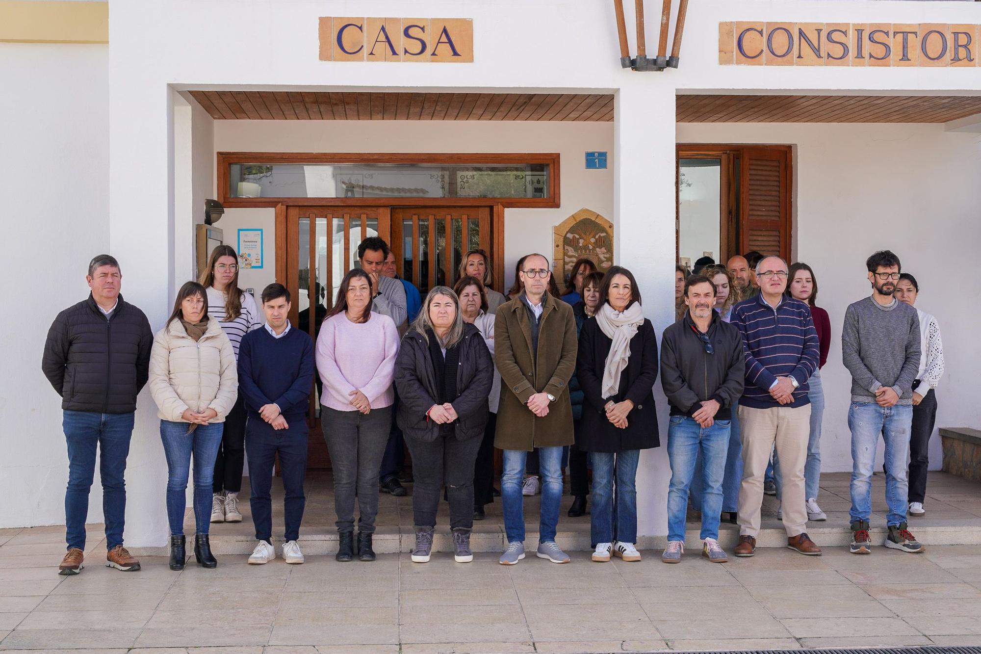 El minuto de silencio en el Consell de Formentera