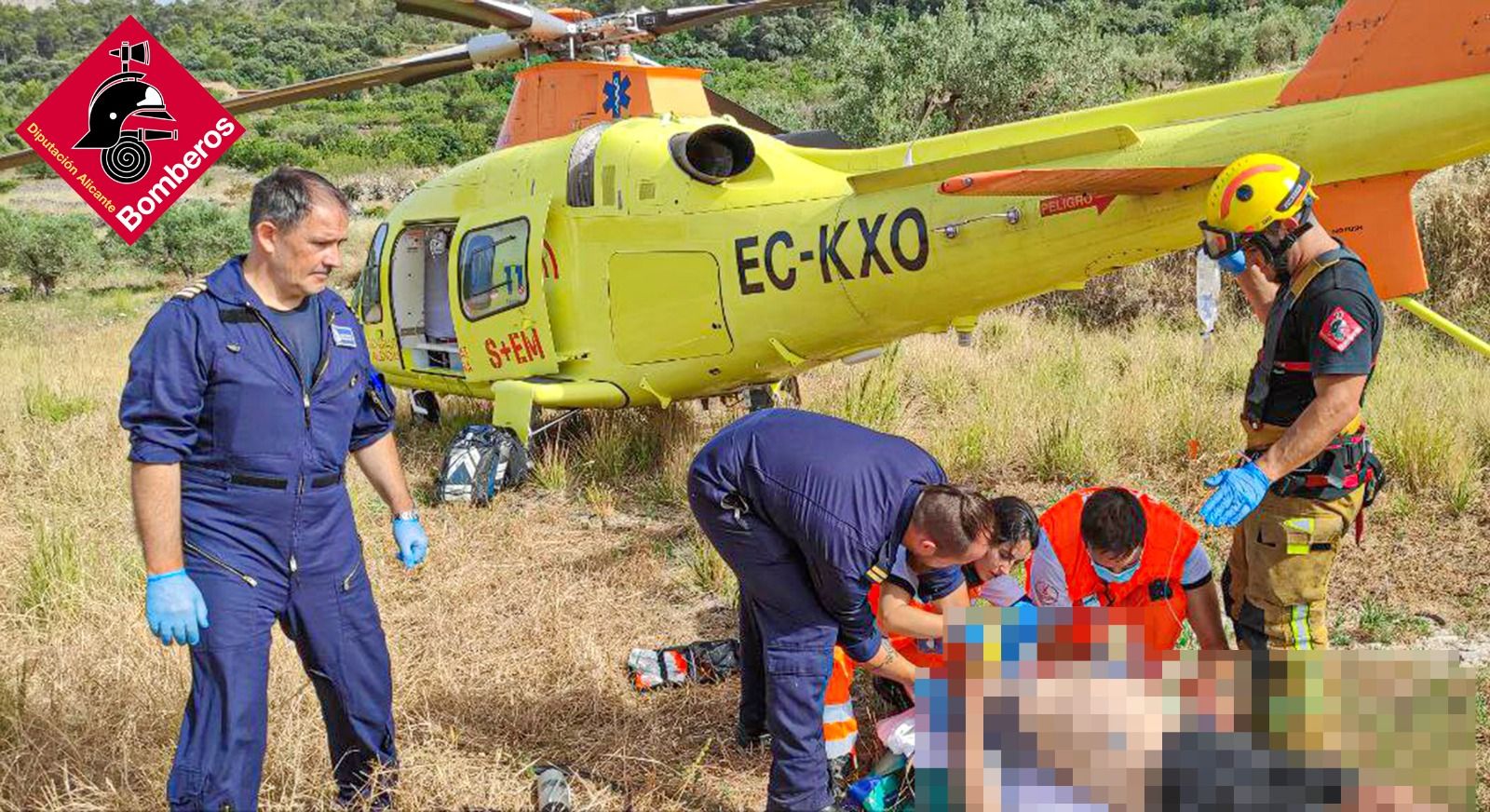 Excarcelan a un conductor herido en La Vall de Laguart tras volcar desde seis metros