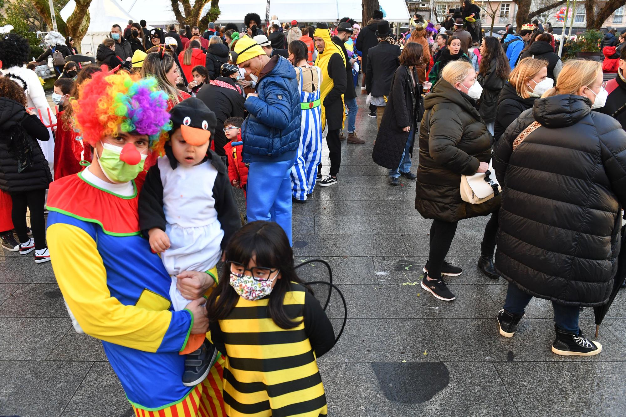 Martes de Carnaval: fiesta 'choqueira' en la calle de la Torre