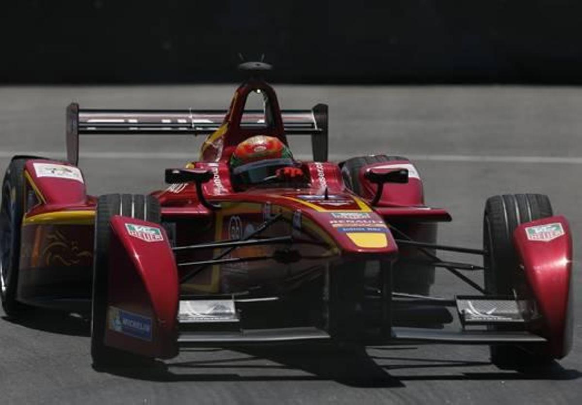 Nelson Piquet Jr. logra otro podio para Campos Racing