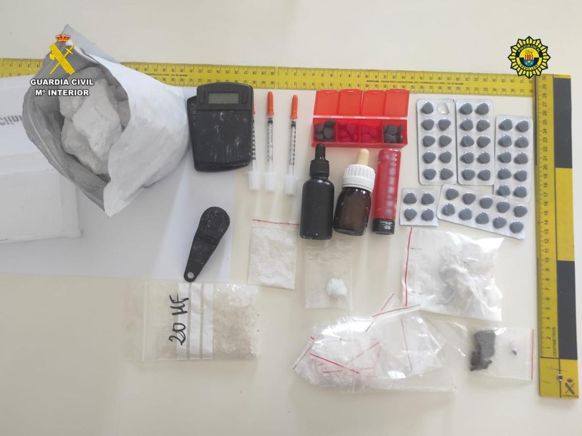 Las drogas intervenidas en la vivienda del arrestado en Crevillent