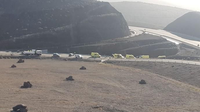 Accidente múltiple durante una persecución en el túnel de La Aldea