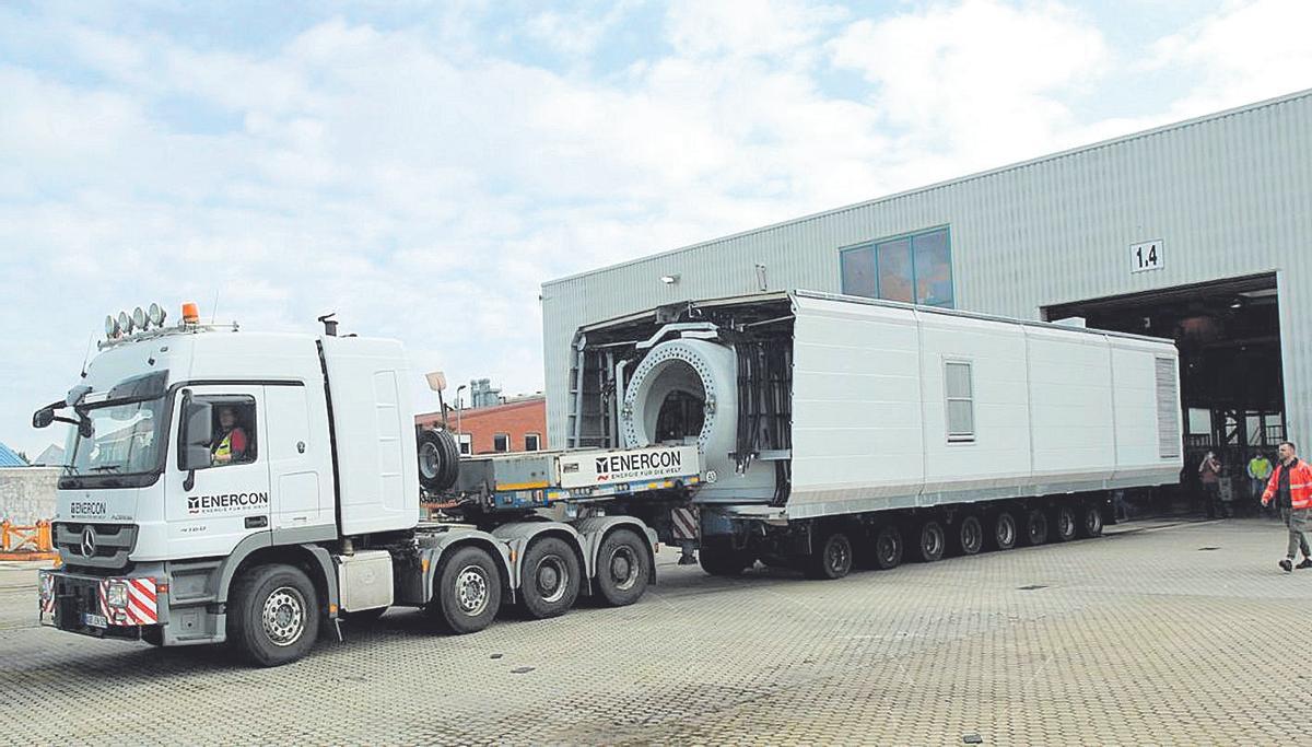 Torre de un aerogenerador fabricado por Enercon en Aurich (Alemania).