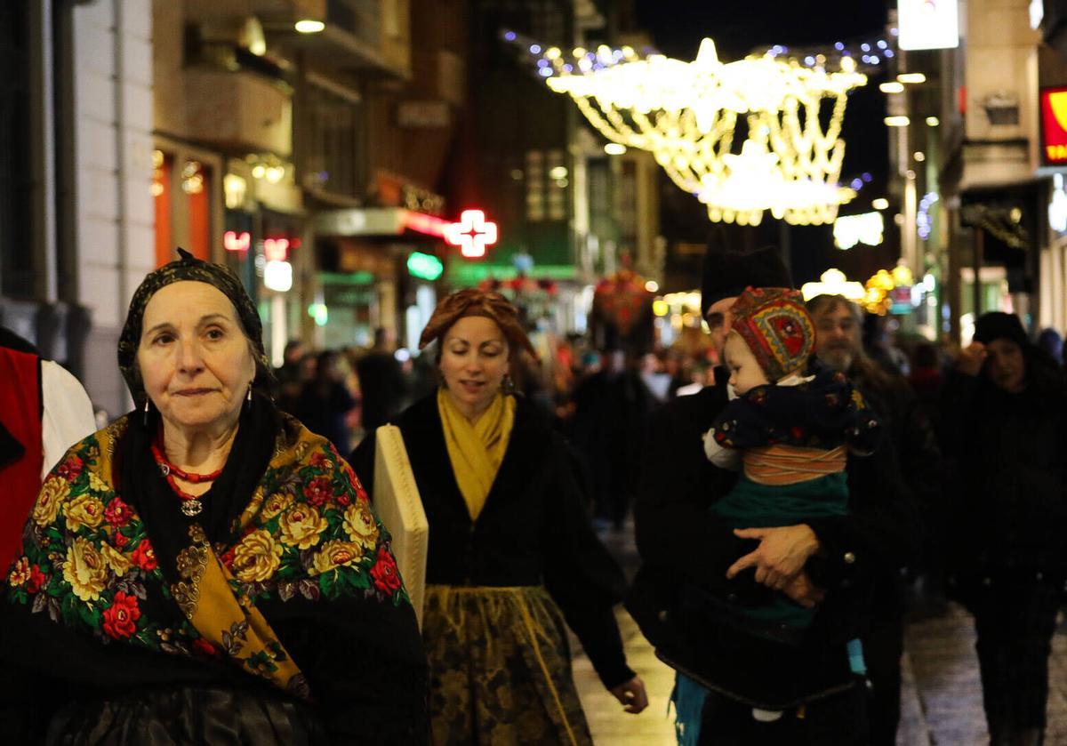 GALERÍA | Desfile de ramos de Navidad en el centro de Zamora