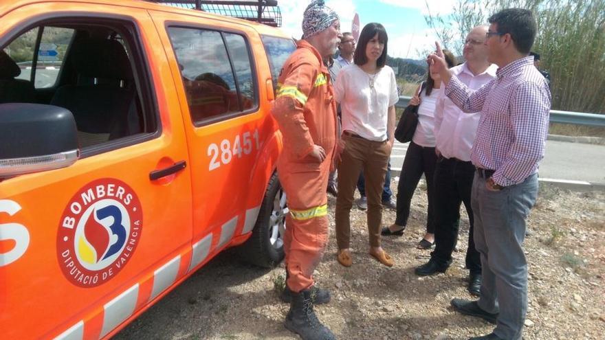 Jorge Rodríguez controla in situ uno de los incendios.