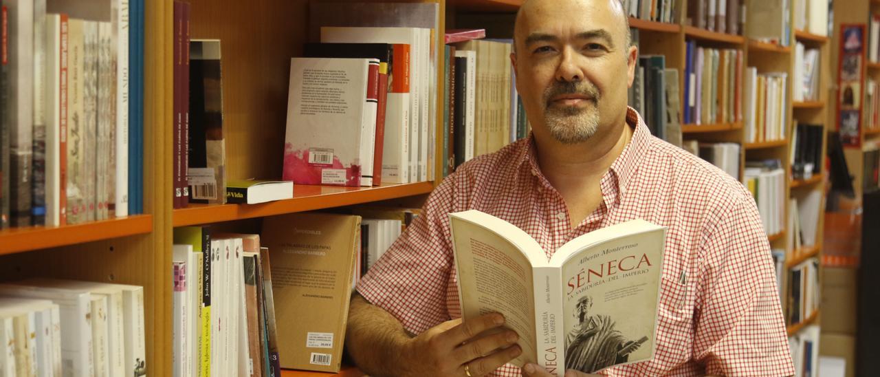 El profesor Alberto Monterroso.