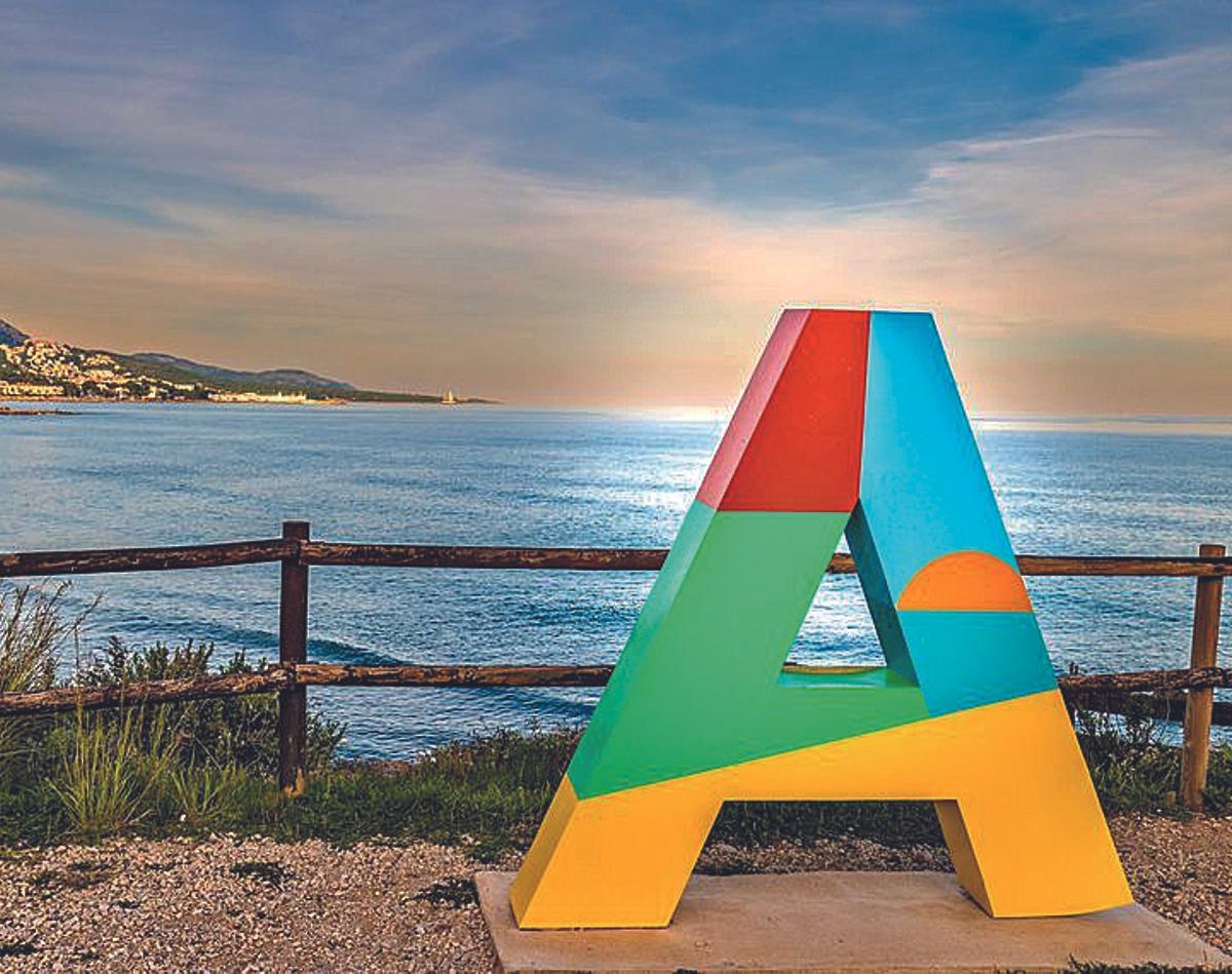 Alcossebre lidera, año tras año, la consecución de banderas azules en la comarca del Baix Maestrat.