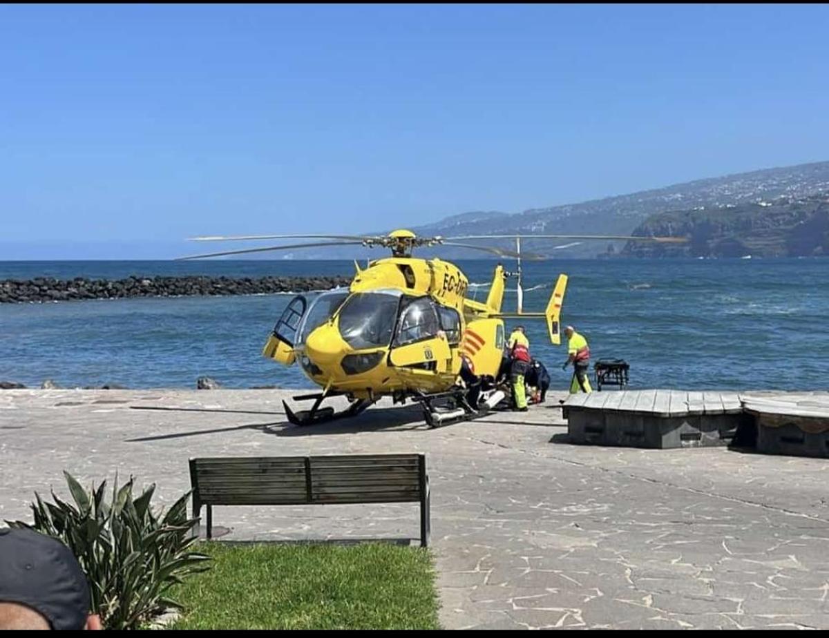 Evacuada en estado crítico de unas piscinas de Puerto de la Cruz
