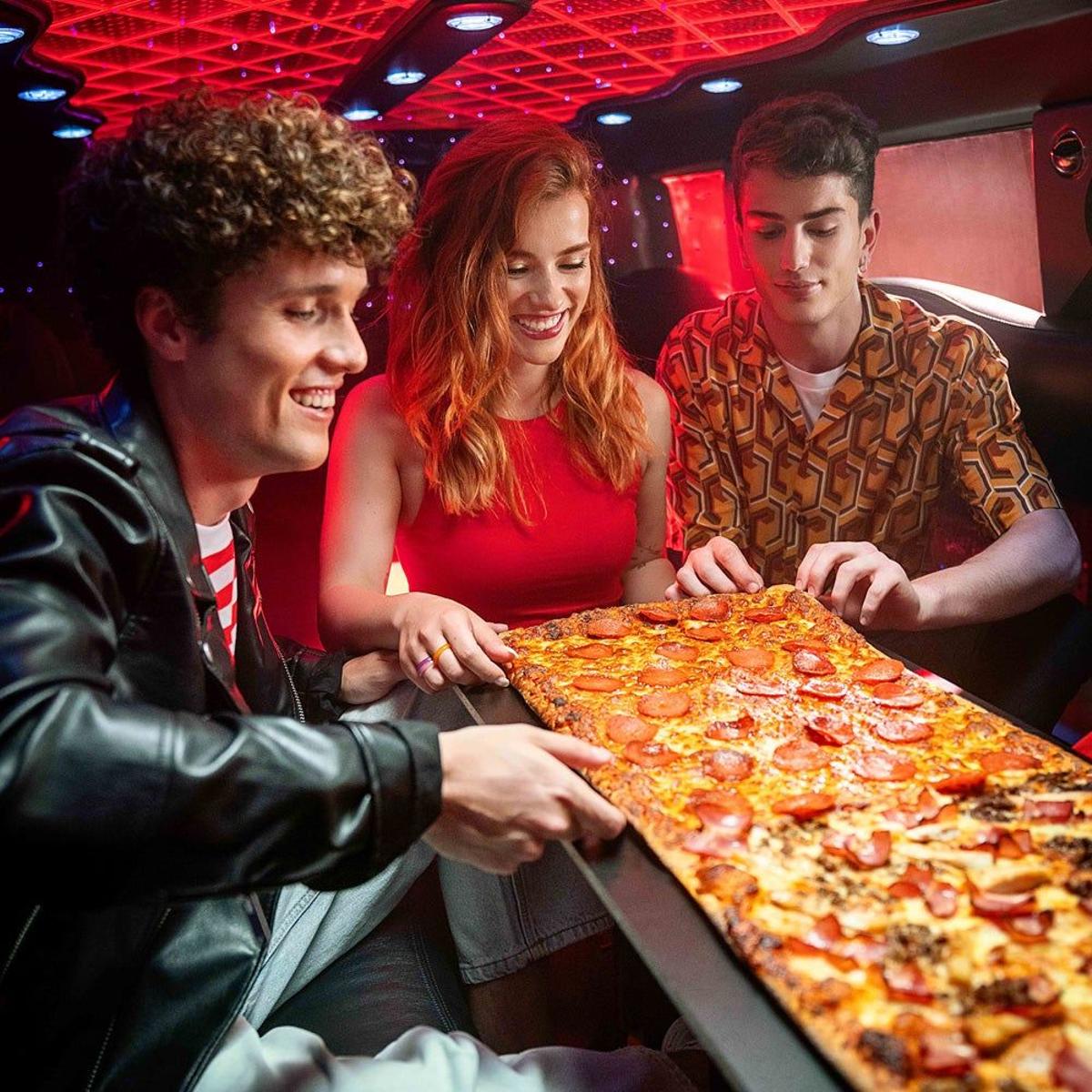 La Limusina de Telepizza, casi un metro de gloria
