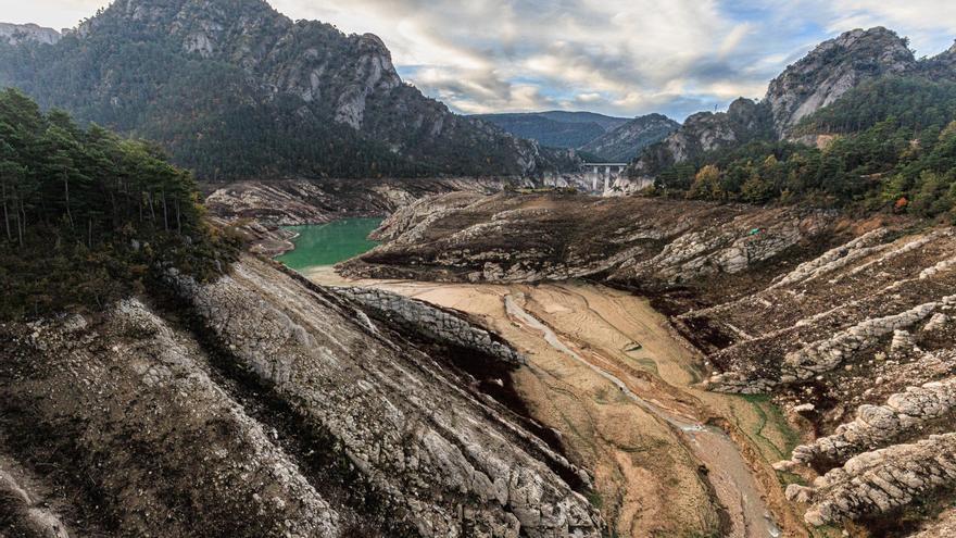 Els pantans de la regió central, a nivells mínims però per sobre la mitjana de les conques internes