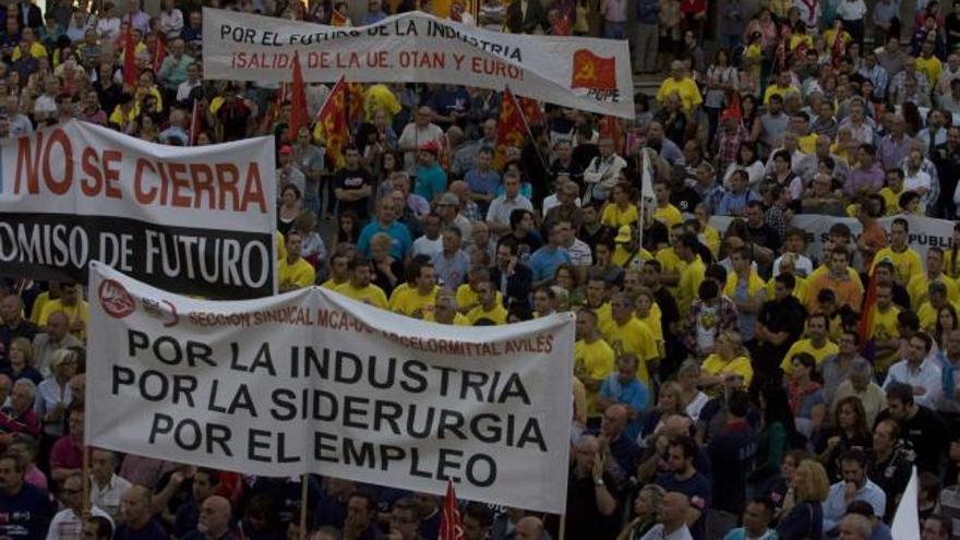 Manifestantes en la última movilización en apoyo de la industria celebrada en Avilés.