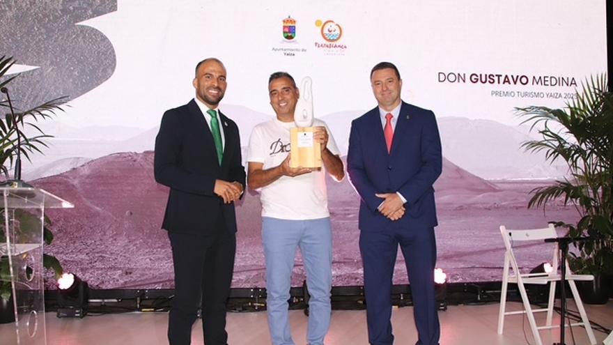 Yaiza otorga el Premio Turismo 2025 al fotógrafo Gustavo Medina