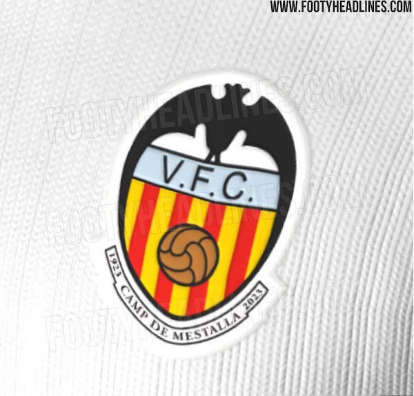 Filtran la posible nueva camiseta del Valencia CF 22-23