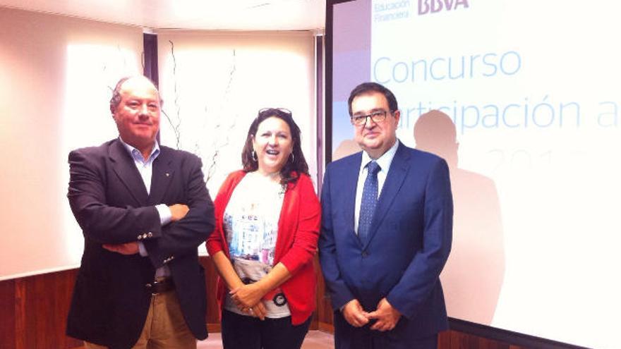 De izq. a dcha.: Manuel Vega Pérez, Marisol García y Celestino Pérez Domínguez.