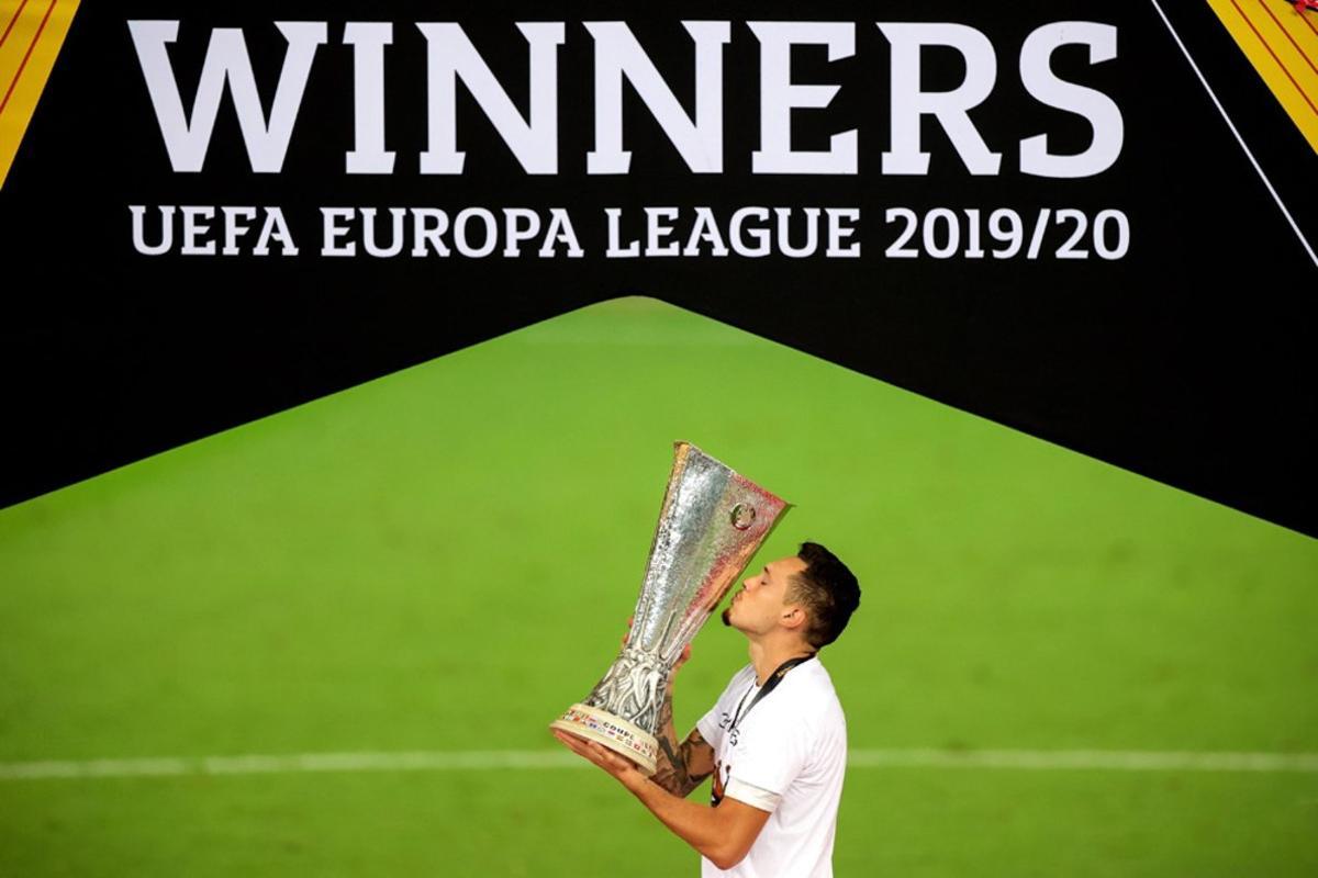 El Sevilla FC campeón en la final de la UEFA Europa League 2020 disputada en el Rhein Energie Stadion en Colonia entre el Sevilla FC y el Inter de Milan.