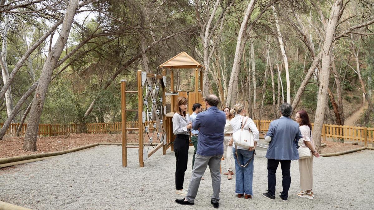 El recién habilitado parque infantil en la zona del Monte Victoria.
