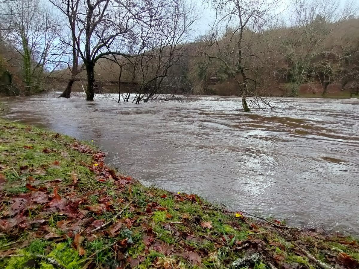 Así están los ríos de Santiago con el paso de la borrasca Joseph Así están los ríos de Santiago con el paso de la borrasca Joseph