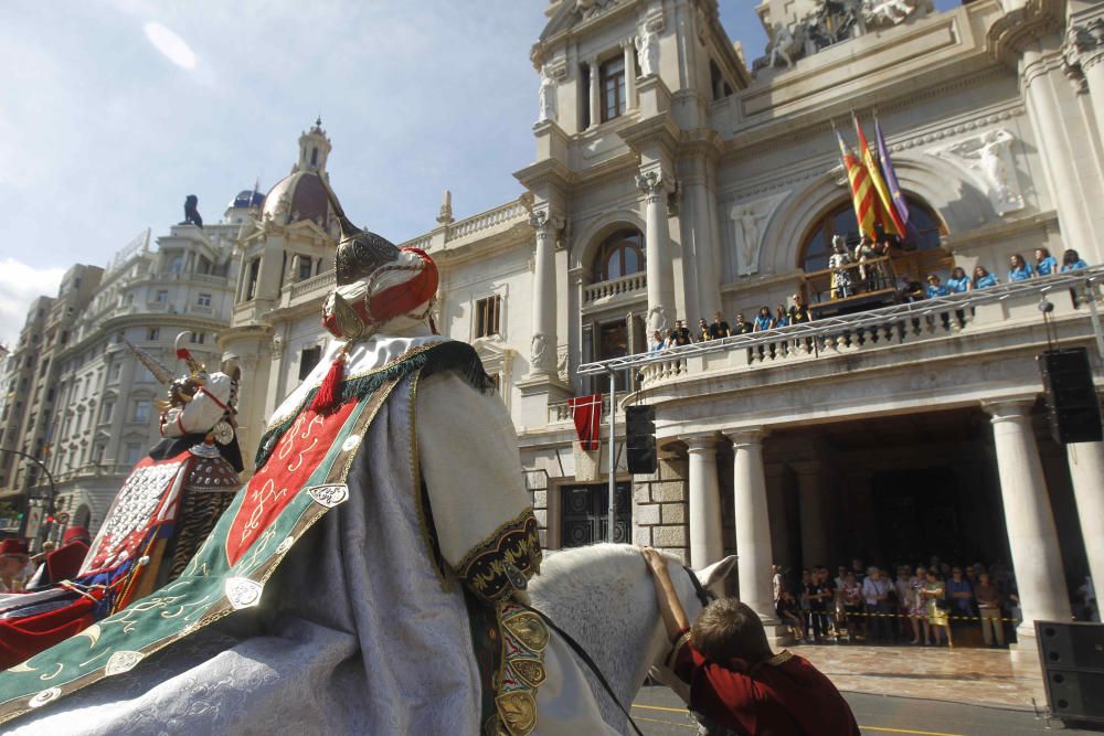 Alardo de Moros y Cristianos por el Nou d'Octubre