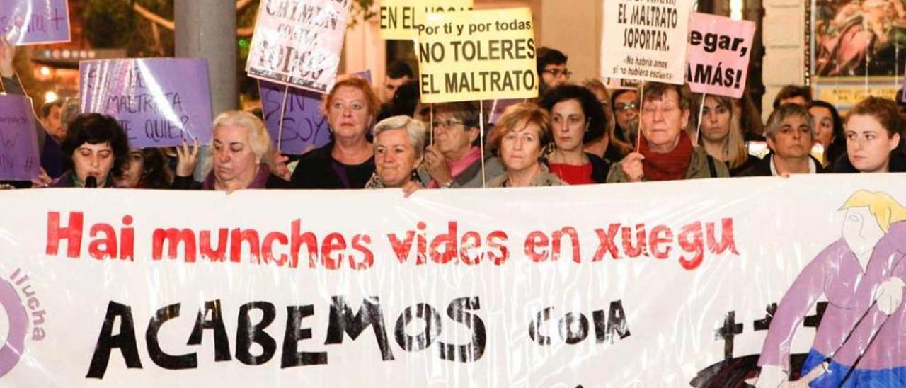 Manifestación en Gijón contra la violencia de género.