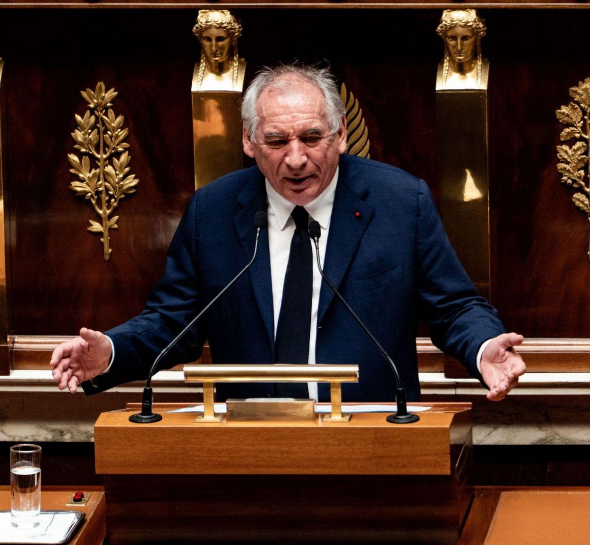 L’Assemblea Nacional tomba Bayrou i Macron busca nou primer ministre L’Assemblea Nacional tomba Bayrou i Macron busca nou primer ministre