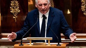 L’Assemblea Nacional tomba Bayrou  i Macron busca nou primer ministre