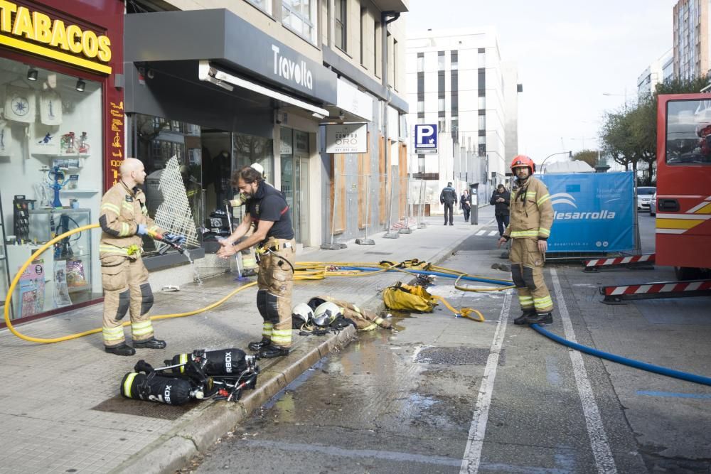 Incendio en un establecimiento comercial de Cuatro Caminos