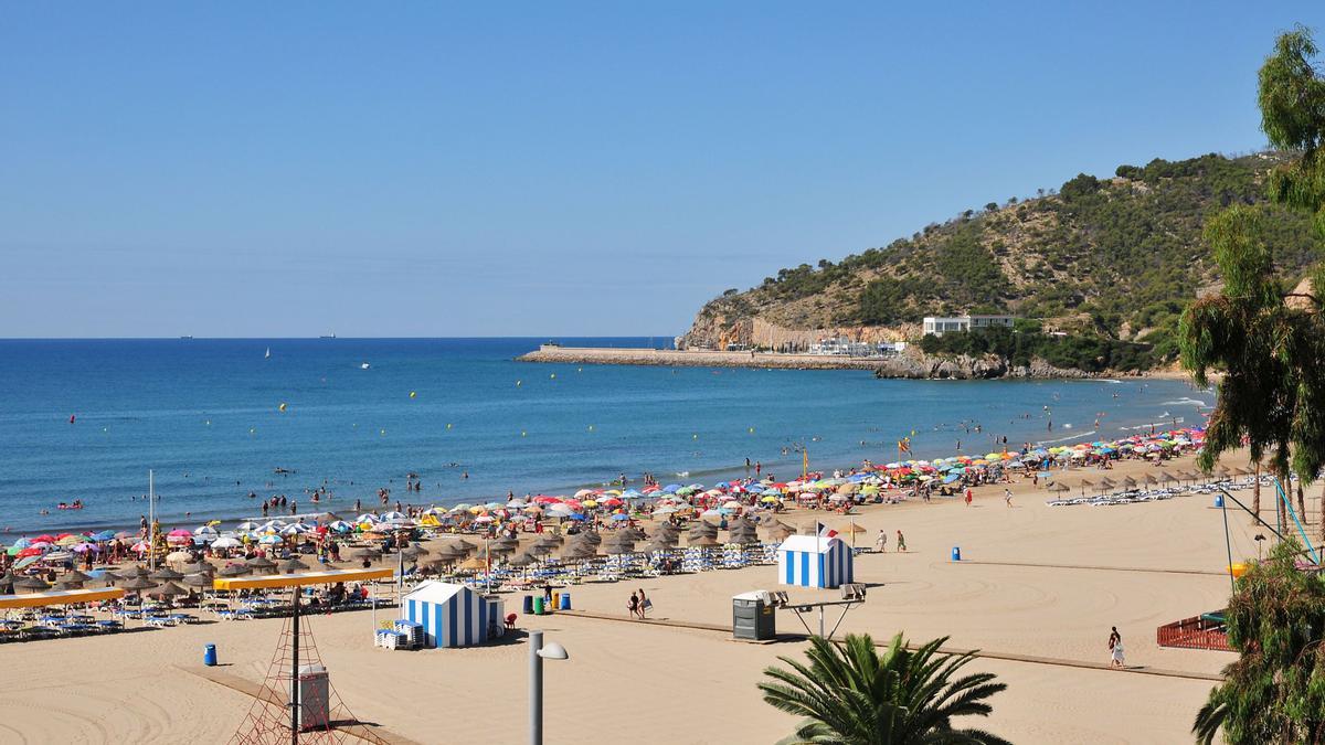 La playa de la Concha de Orpesa, escenario este lunes del fallecimiento de un varón de 61 años.