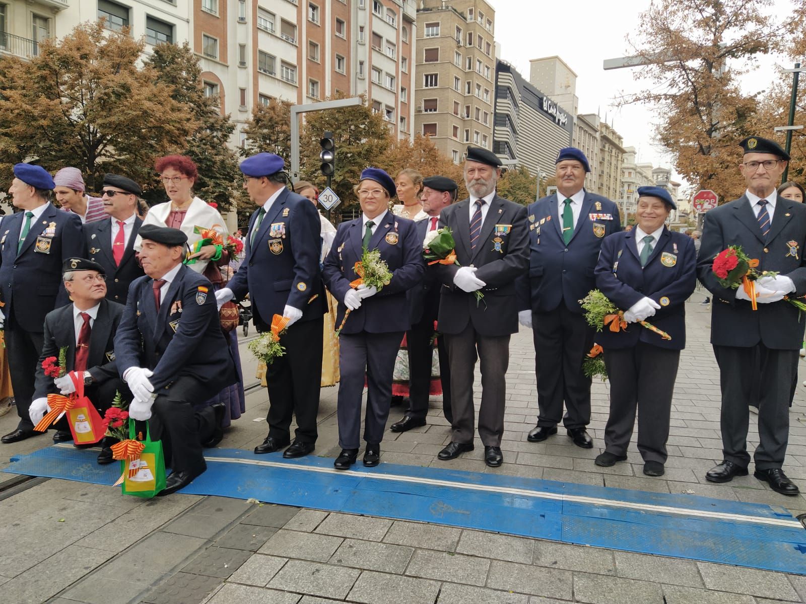 En imágenes | La Ofrenda de Flores a la Virgen del Pilar 2023 (I)