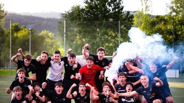 Los juveniles del Lealtad celebran el ascenso