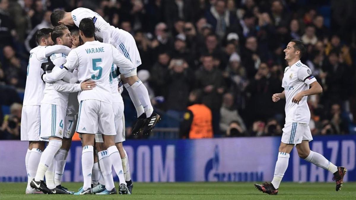 Los jugadores del Madrid celebrando uno de los goles frente al Borussia Dortmund