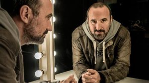 El director, guionista i productor de cine i televisió ens parla sobre la sèrie ’Sé quién eres’, de Tele 5.