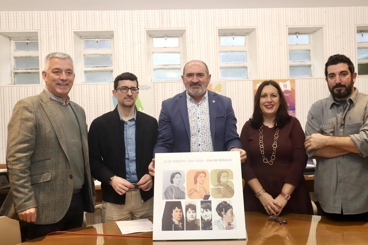Valentín García, pola esquerda, con Arca, Angueira, González e Iago Pazos na presentación