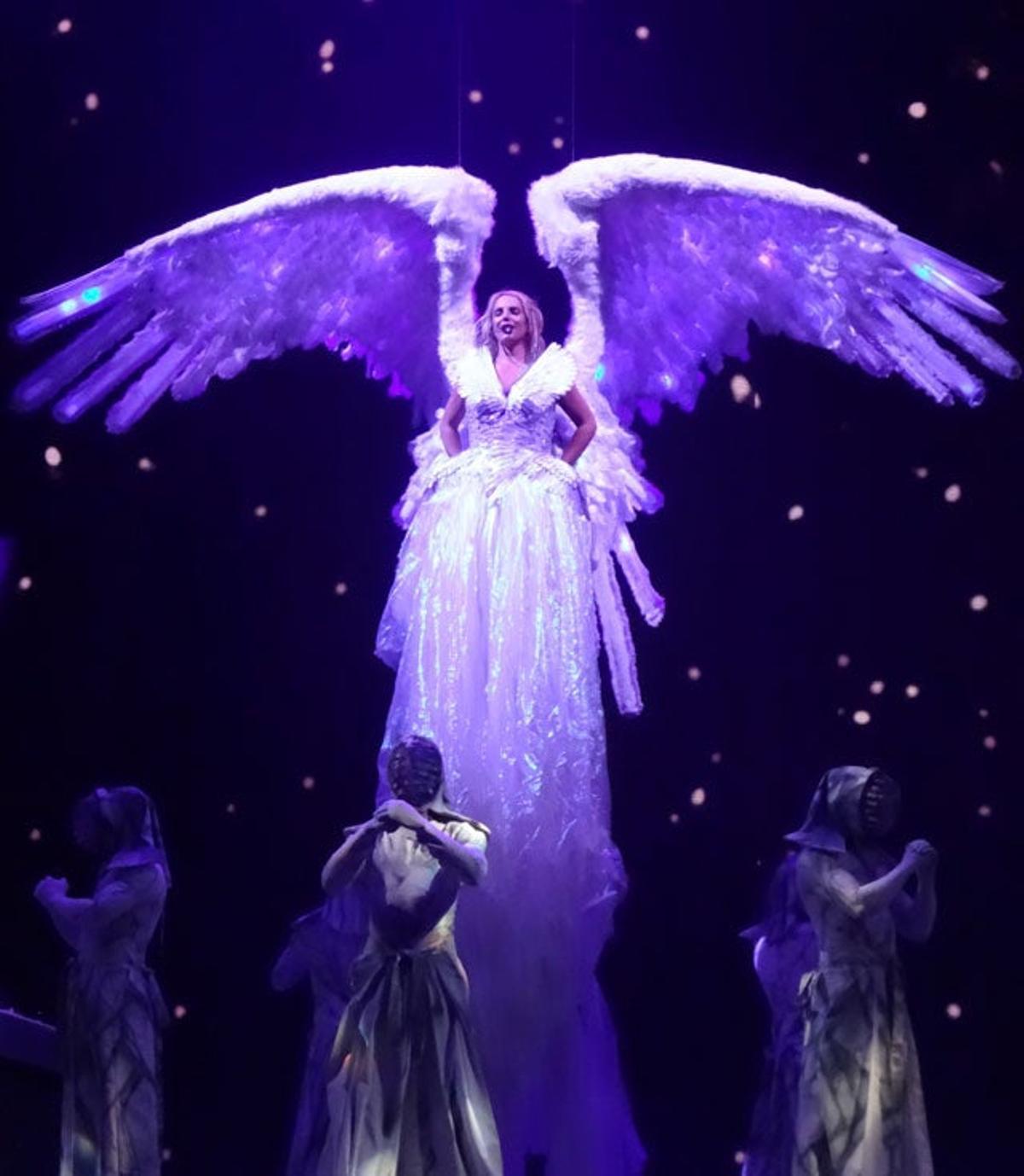 Britney Spears con alas en Las Vegas