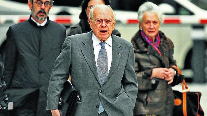 Jordi Pujol i Marta Ferrusola, abans de declarar a l&#039;Audiència Nacional el 2016