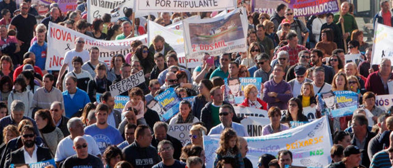 Última manifestación del cerco en Santiago // Xoán Álvarez