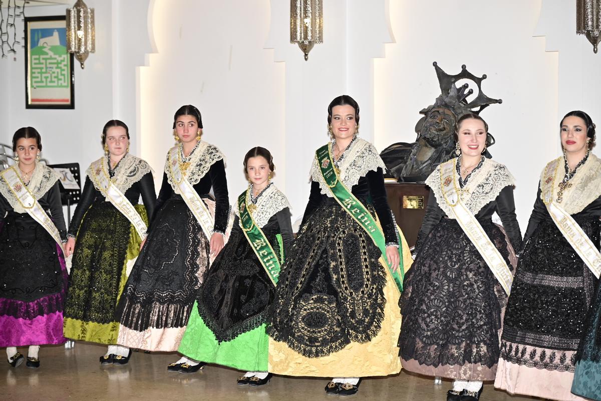 Entrega del Masclet d'Argent de la Colla a Mitges a la mejor mascletà de la Magdalena