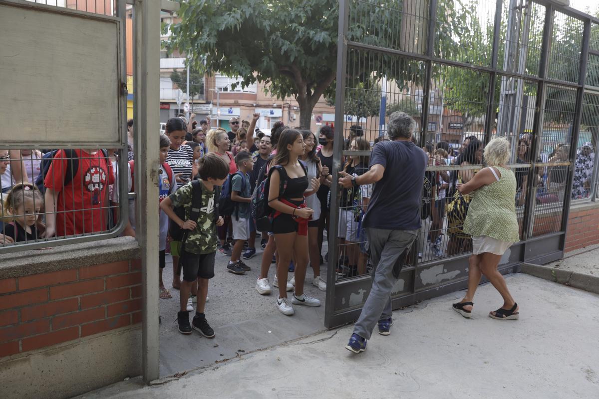 Día de vuelta al cole en la escuela Josep Carner de Badalona