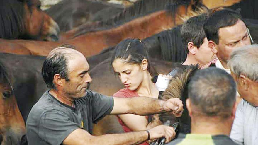 Imaxe de arquivo de Juan Carlos Monteagudo Bugallo no curro cedida pola Asociación Rapa das Bestas.