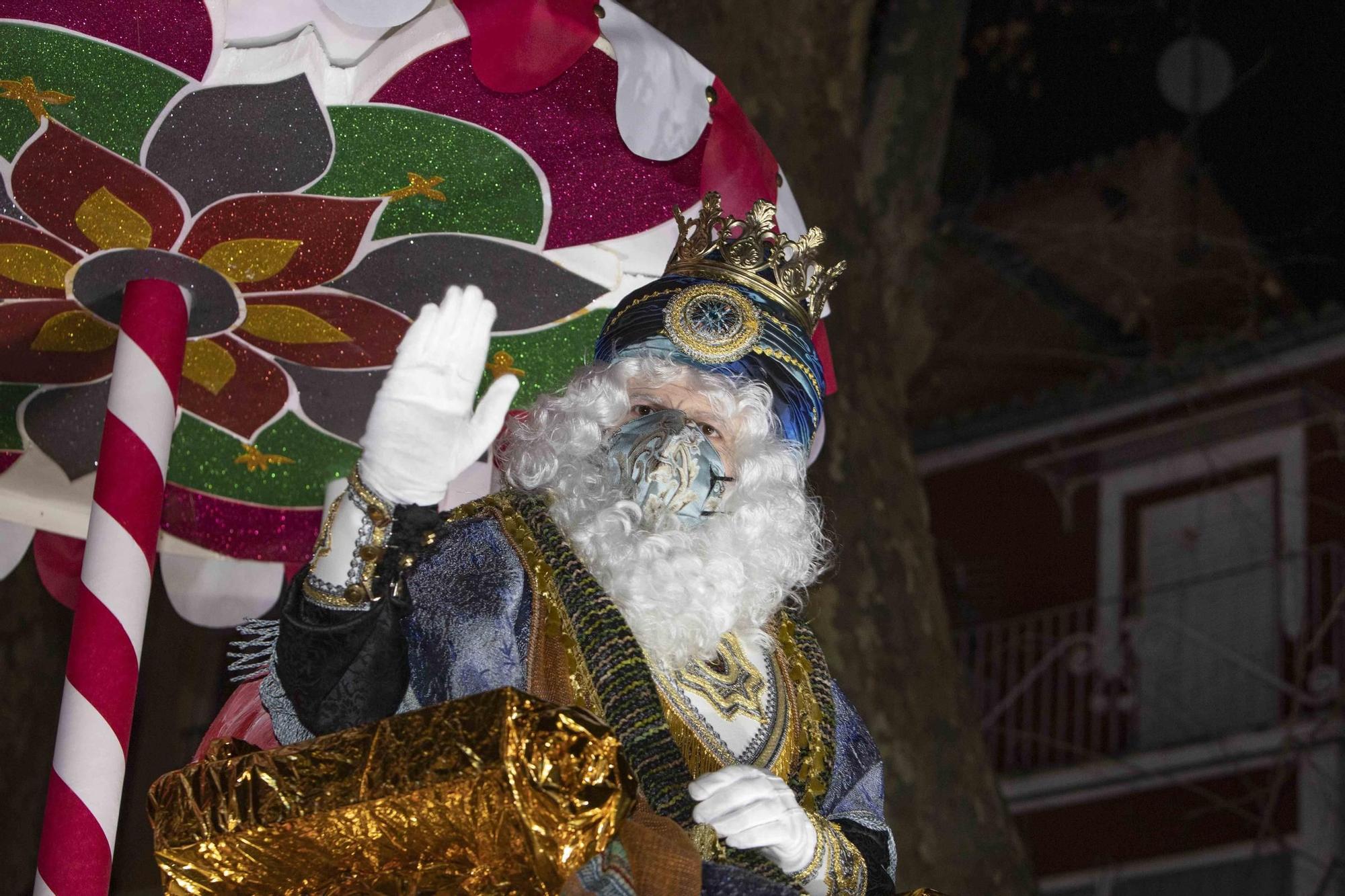 Los Reyes Magos recorren de nuevo las calles de Xàtiva