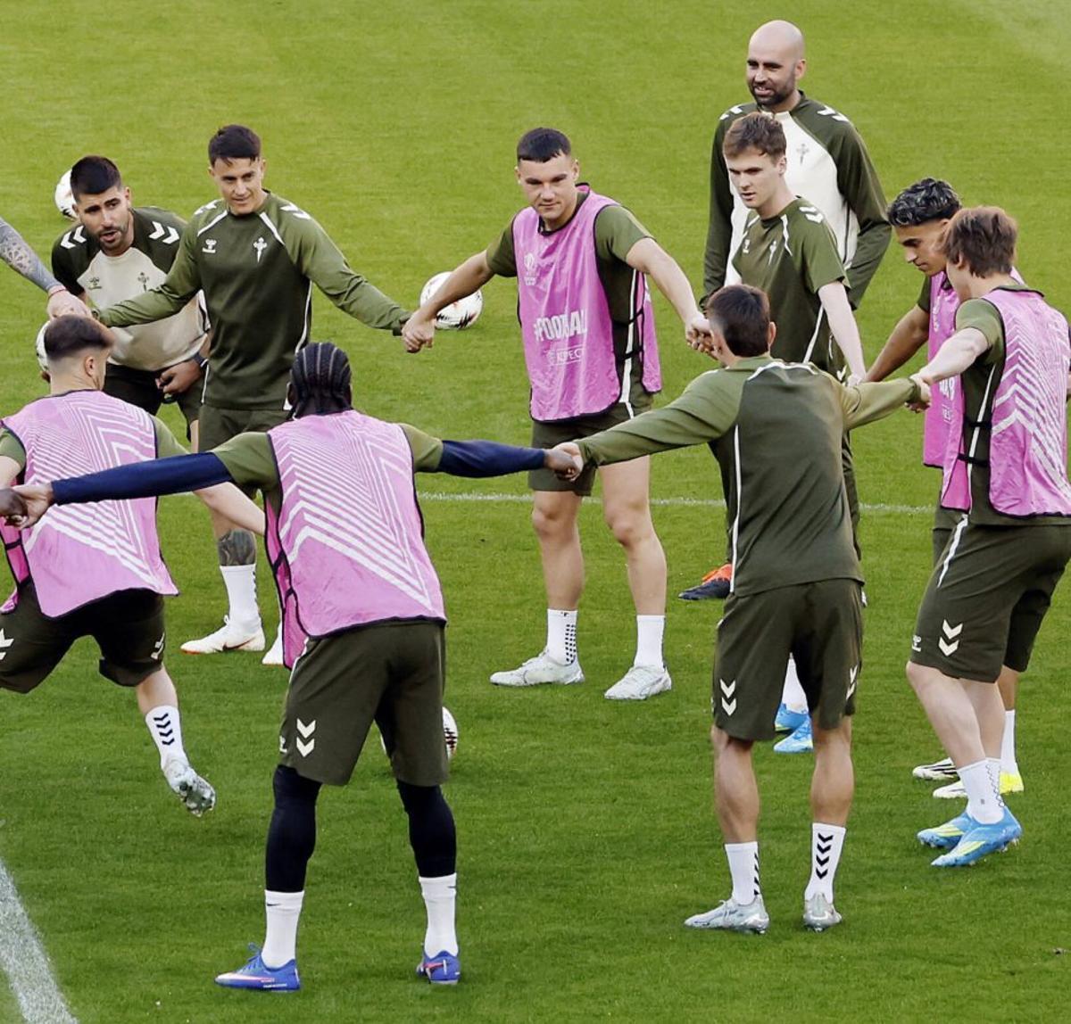 Jutglà, durante el corro del Celta en el entrenamiento. | MARTA G. BREA