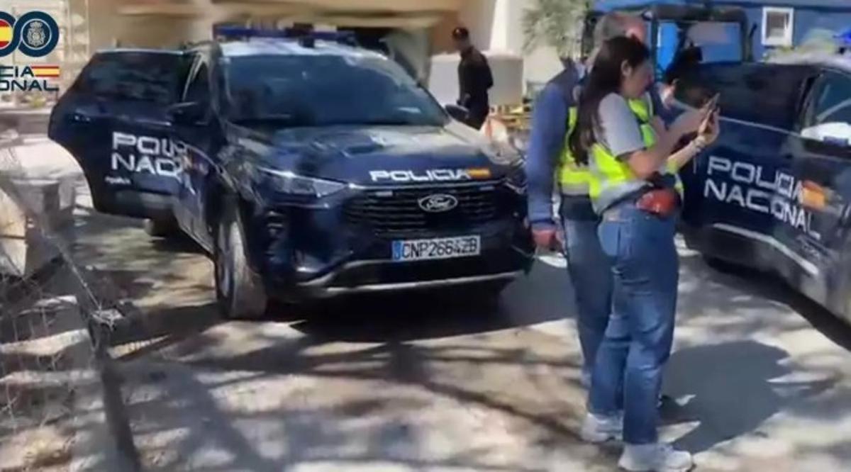 Die Nationalpolizei vor dem Hotel in Cala Millor.