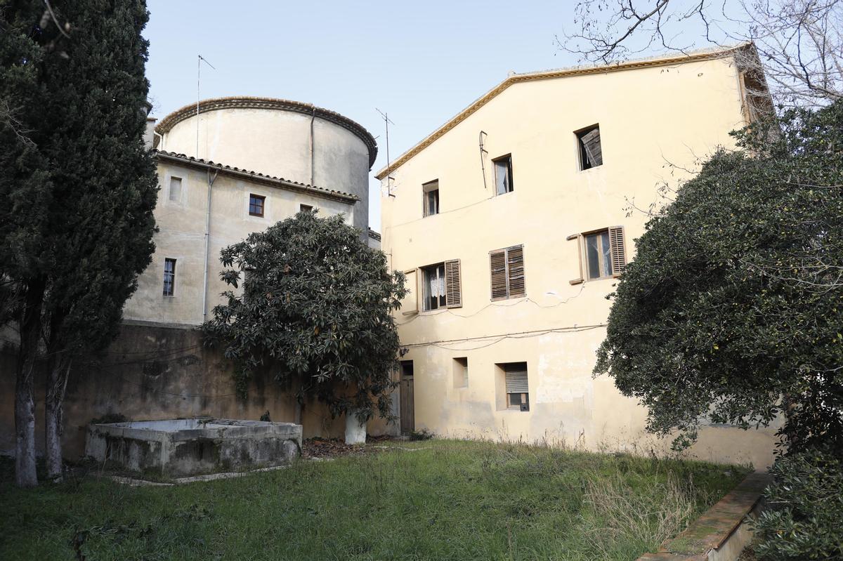 L’exterior d’un dels edificis.