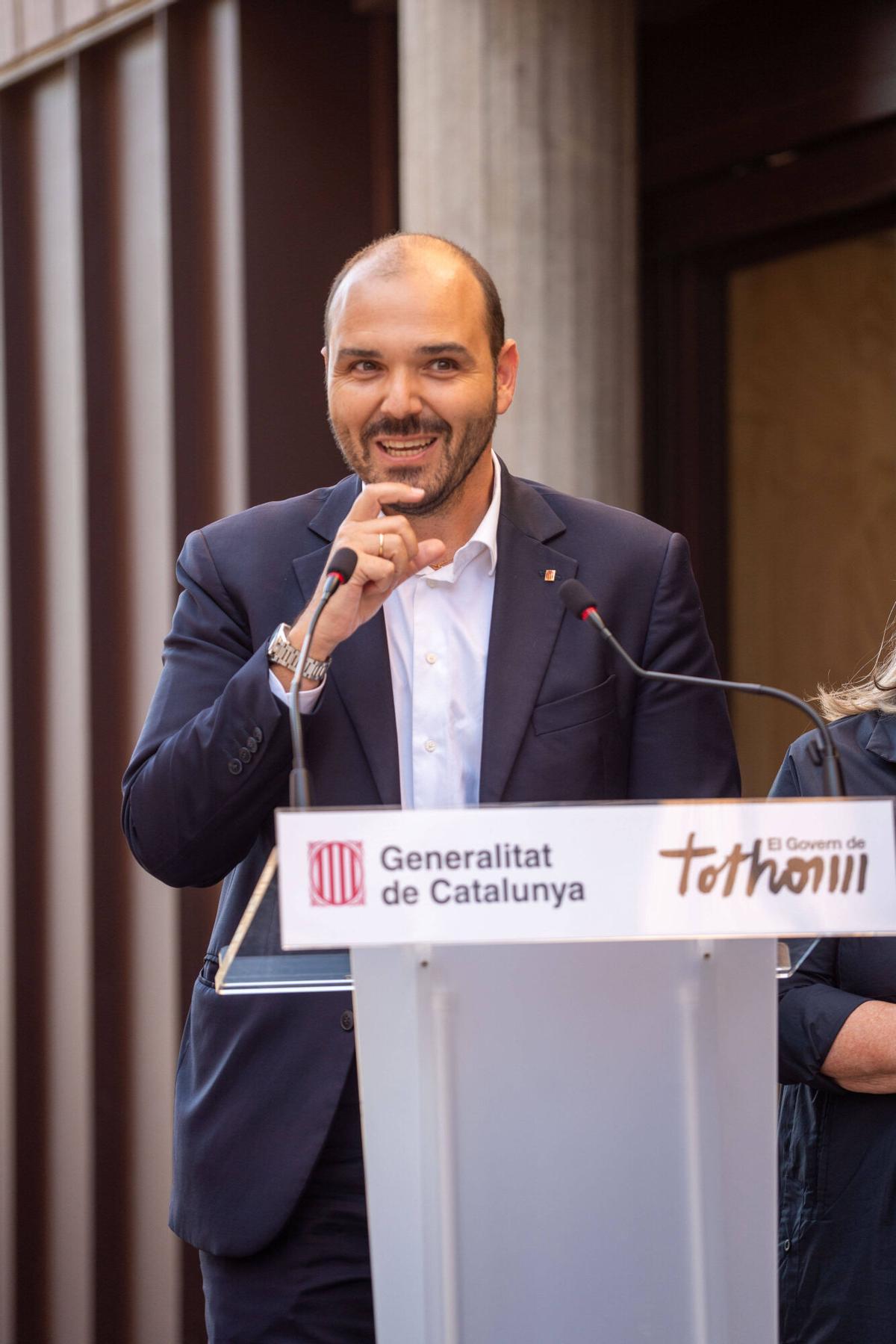 Inauguració del nou Cap de Sant Fruitós de Bages, Dr Pere Moran Medina, amb familiars i el conseller de presidència Albert Dalmau