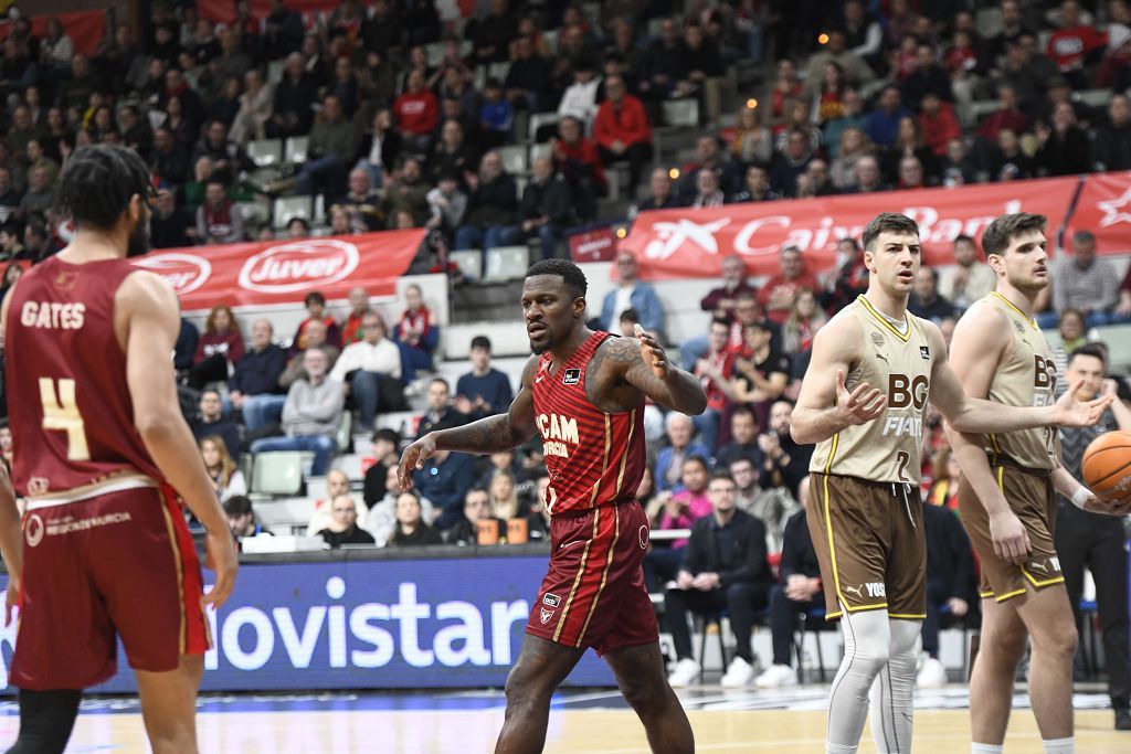 Todas las imágenes del partido del UCAM Murcia contra el Bàsquet Girona