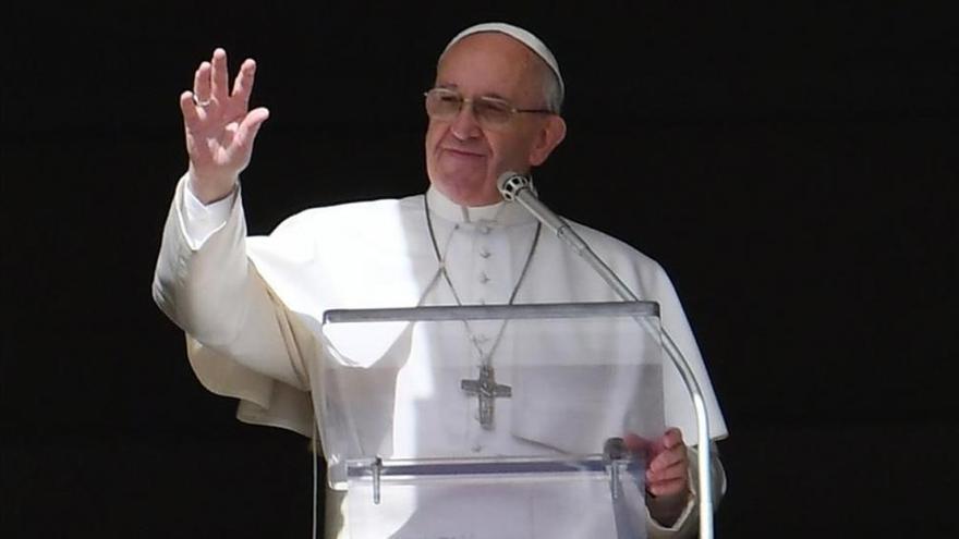 El Papa felicita al arzobispo de Zaragoza por sus bodas de oro sacerdotales