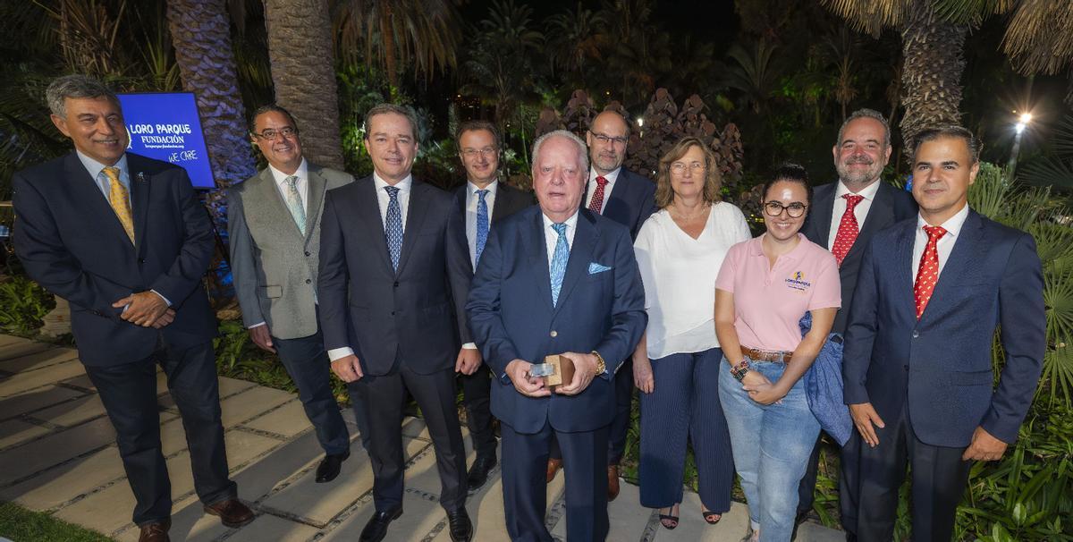 Distintas autoridades en la celebración del 30 aniversario de Loro Parque