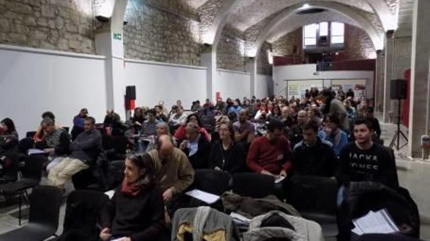 Més de 200 persones aprenen a fer cultius extensius ecològics a Manresa