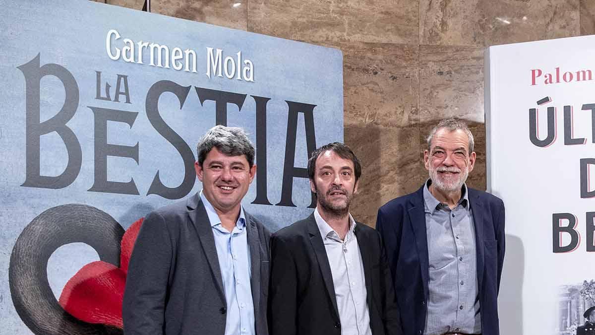 Los autores tras el seudónimo de Carmen Mola y responsables de 'La bestia': Antonio Mercero, Agustín Martínez y Jorge Díaz